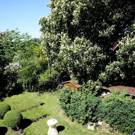 Haus Keppelborg: Zi Ferdinand Mit Rosengartenblick