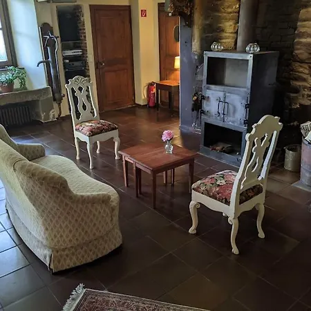 Haus Keppelborg: Zi Ferdinand Mit Rosengartenblick *