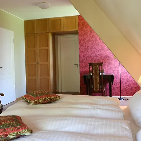 Haus Keppelborg: Zi Ferdinand Mit Rosengartenblick Heek