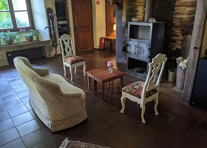 Haus Keppelborg: Zi Ferdinand Mit Rosengartenblick *