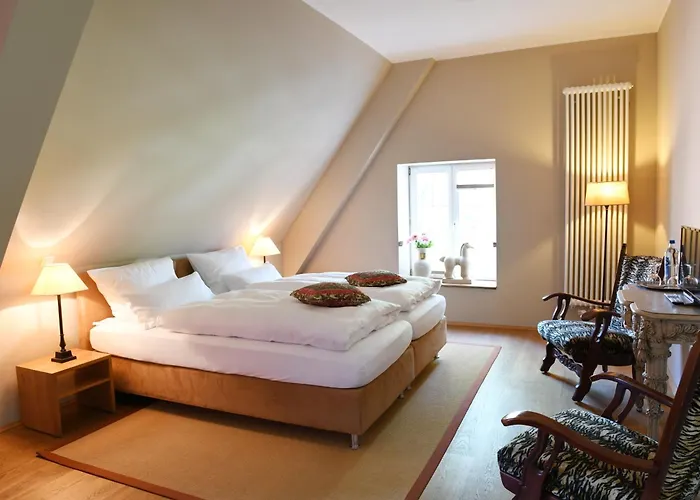 Haus Keppelborg: Zi Ferdinand Mit Rosengartenblick Apartment *