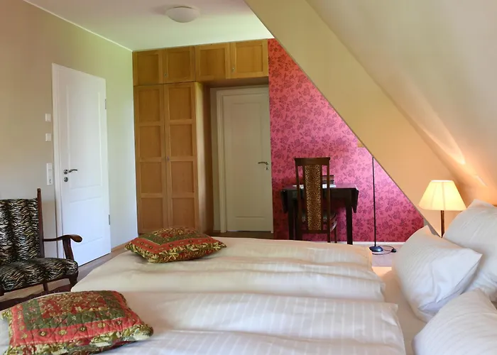 Haus Keppelborg: Zi Ferdinand Mit Rosengartenblick Heek