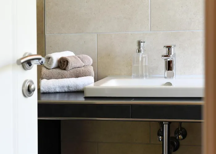 Haus Keppelborg: Zi Ferdinand Mit Rosengartenblick * Heek